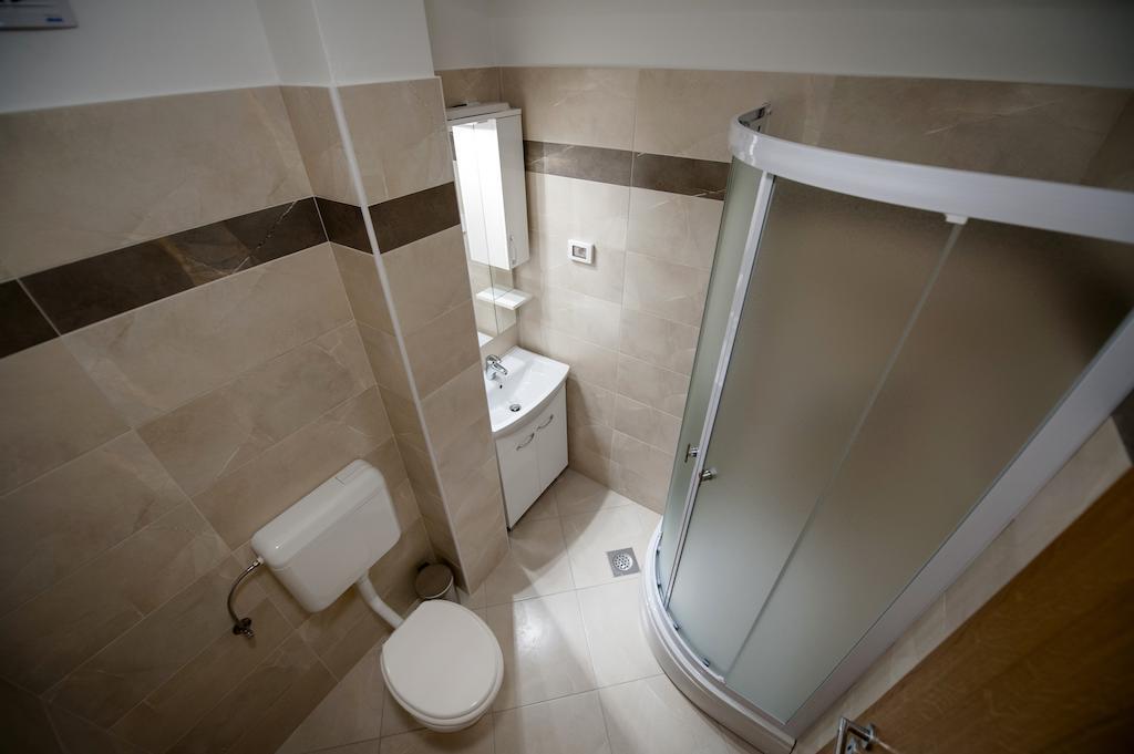 Apartments Centener ロヴィニ エクステリア 写真