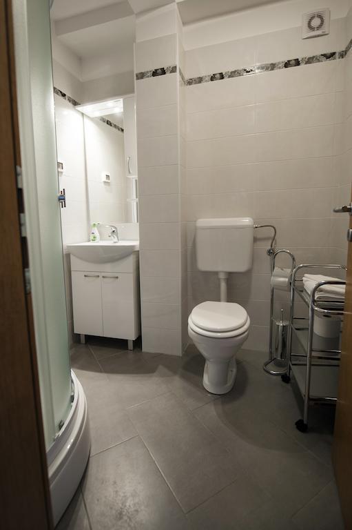Apartments Centener ロヴィニ エクステリア 写真