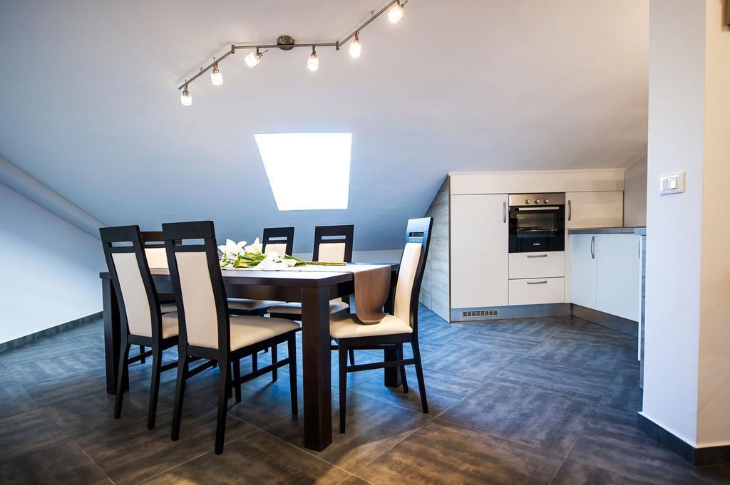 Apartments Centener ロヴィニ エクステリア 写真