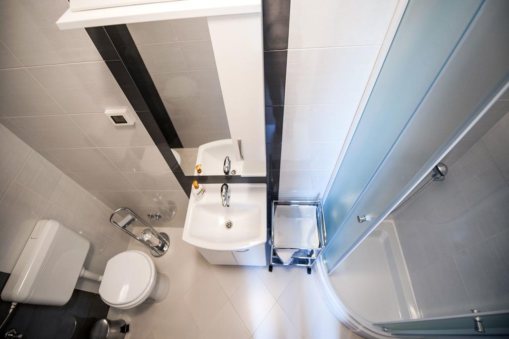 Apartments Centener ロヴィニ エクステリア 写真