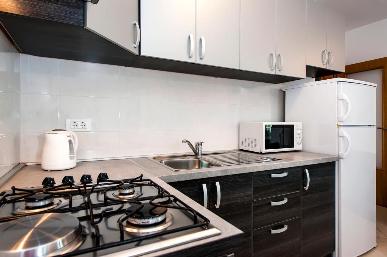 Apartments Centener ロヴィニ エクステリア 写真