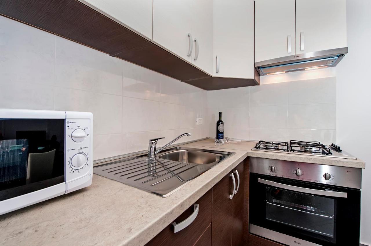Apartments Centener ロヴィニ エクステリア 写真
