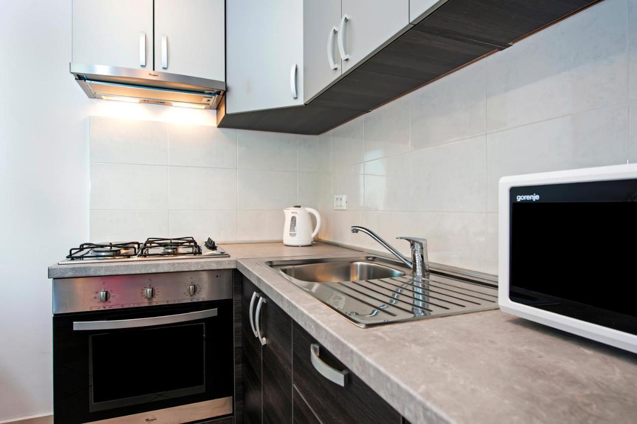 Apartments Centener ロヴィニ エクステリア 写真