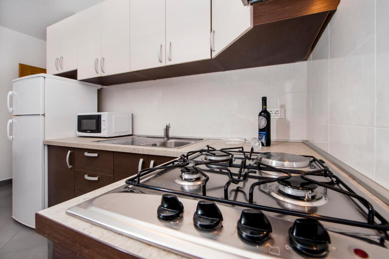 Apartments Centener ロヴィニ エクステリア 写真