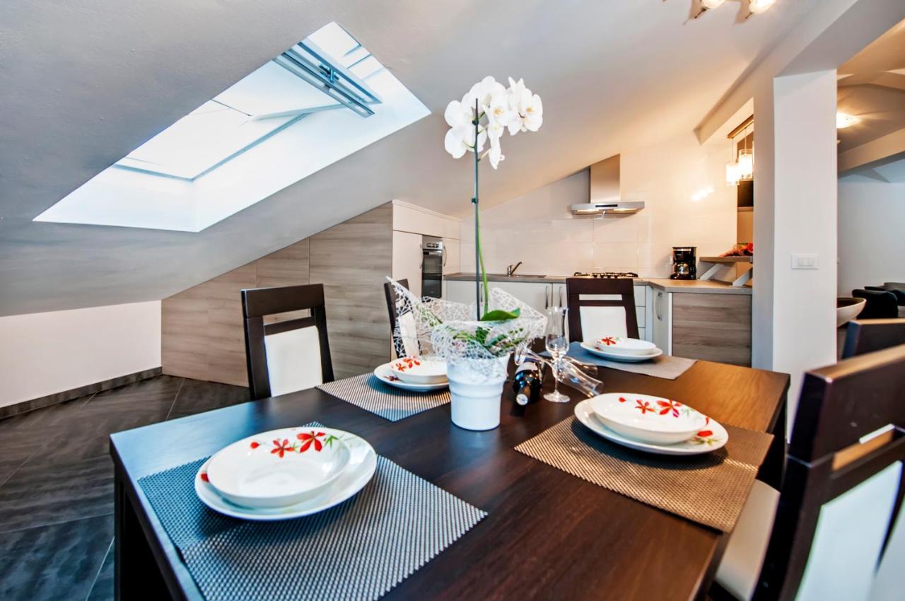 Apartments Centener ロヴィニ エクステリア 写真