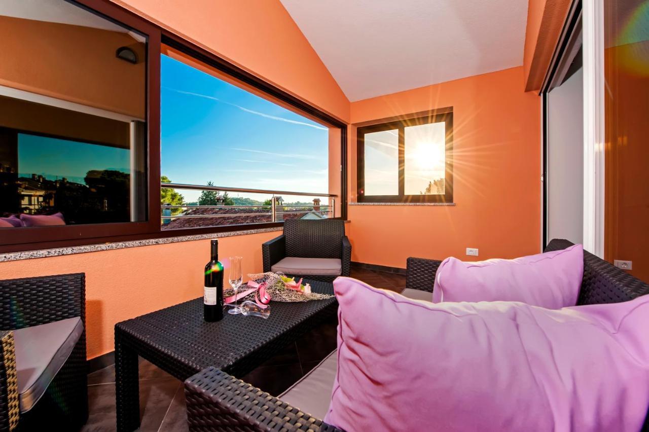 Apartments Centener ロヴィニ エクステリア 写真