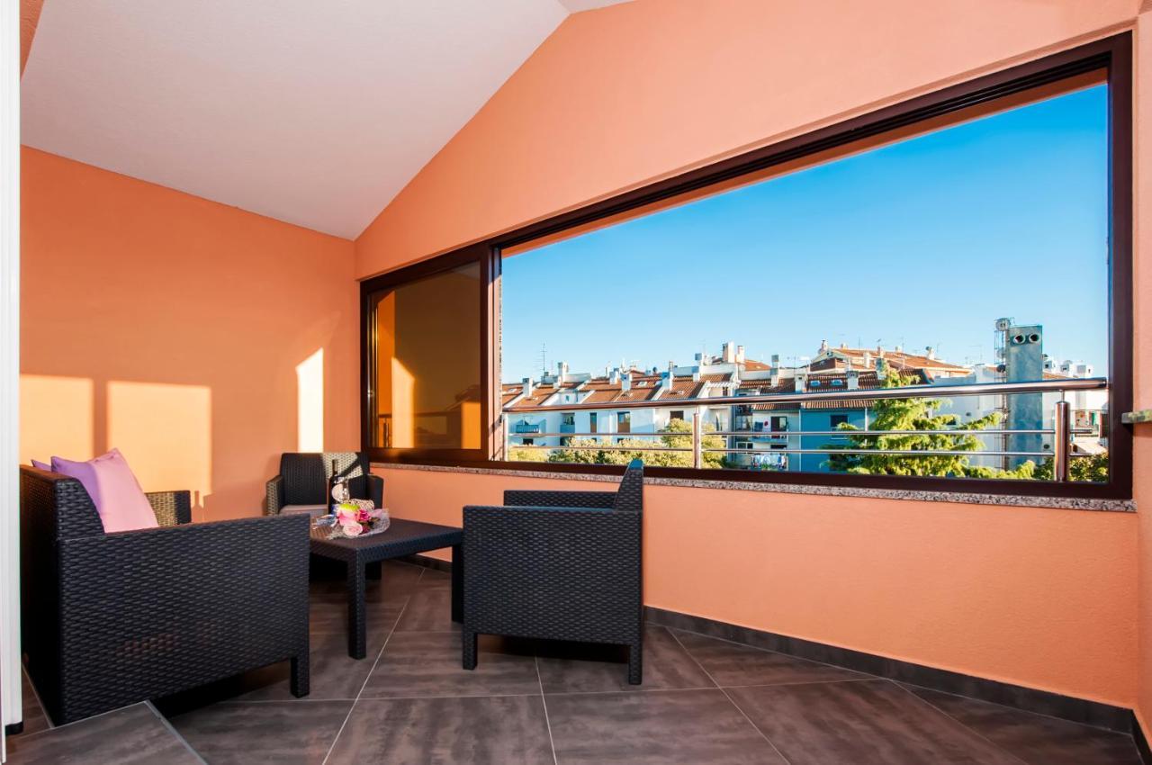 Apartments Centener ロヴィニ エクステリア 写真