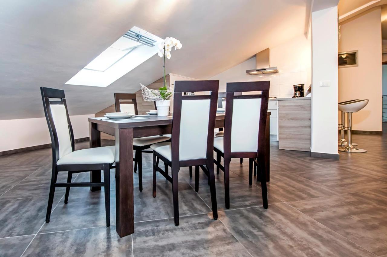 Apartments Centener ロヴィニ エクステリア 写真